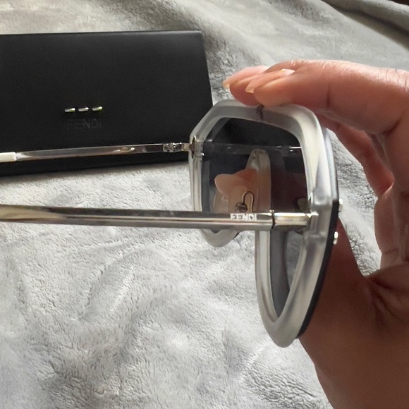 Fendi monogram Fabulous Shield Sunglasses FF
M0039/G/S Multicolor NEVER WORN❗️ - Picture 8 of 9